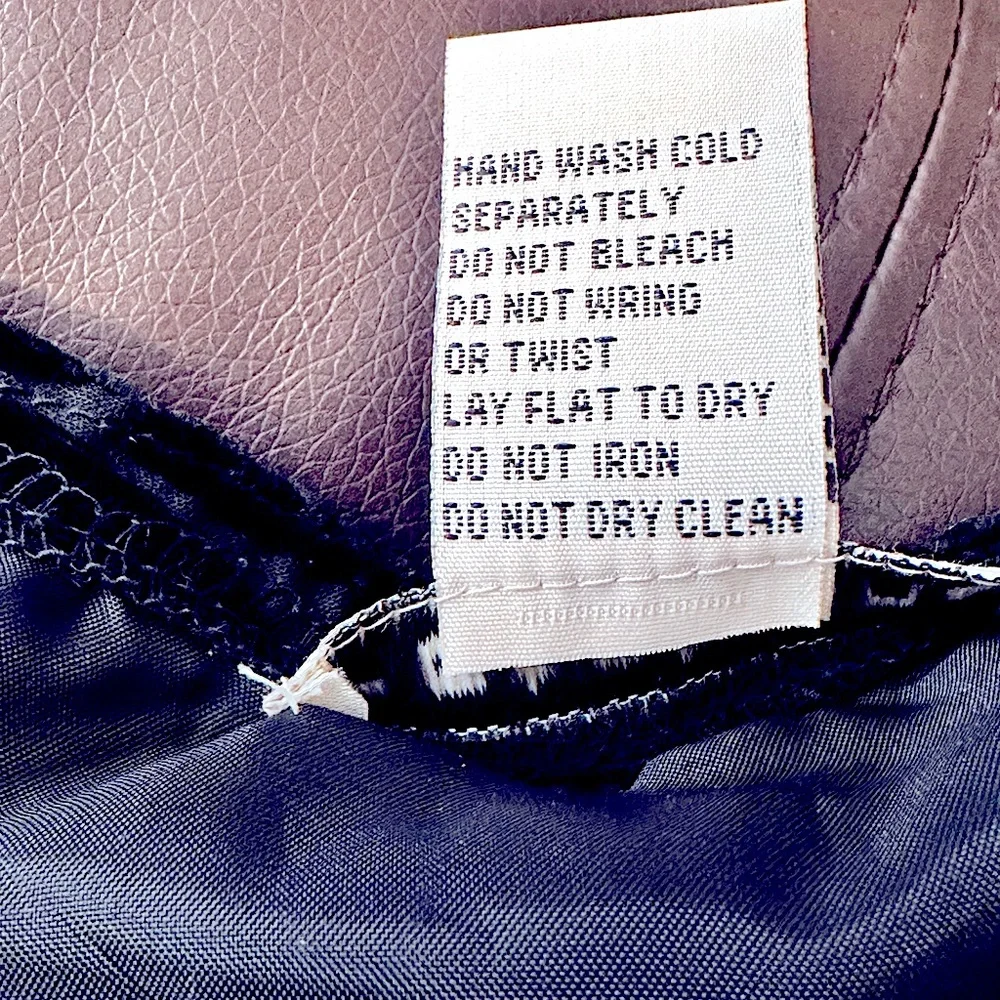 90’s CHIC Grunge MIDI Skirt By Notations, Velvety Floral Design Ruffled Length - Picture 6 of 16